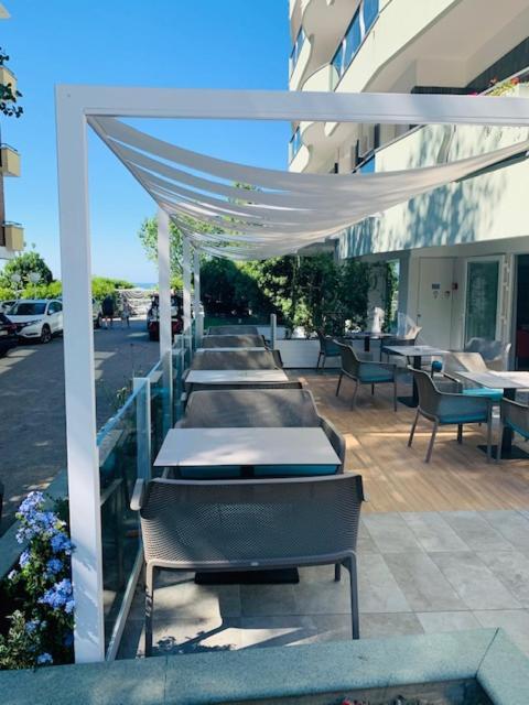 Hotel Majestic Gabicce Mare Bagian luar foto