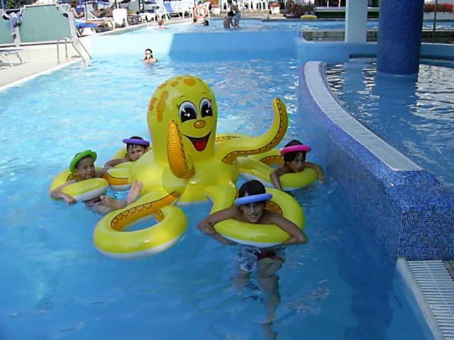 Hotel Majestic Gabicce Mare Bagian luar foto