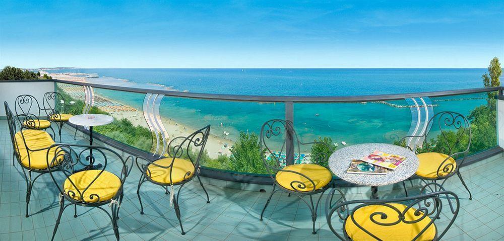 Hotel Majestic Gabicce Mare Bagian luar foto