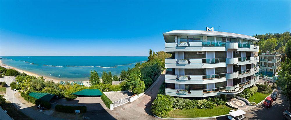Hotel Majestic Gabicce Mare Bagian luar foto