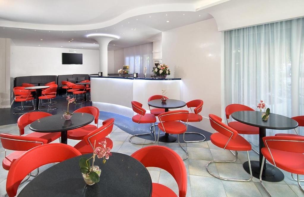 Hotel Majestic Gabicce Mare Bagian luar foto