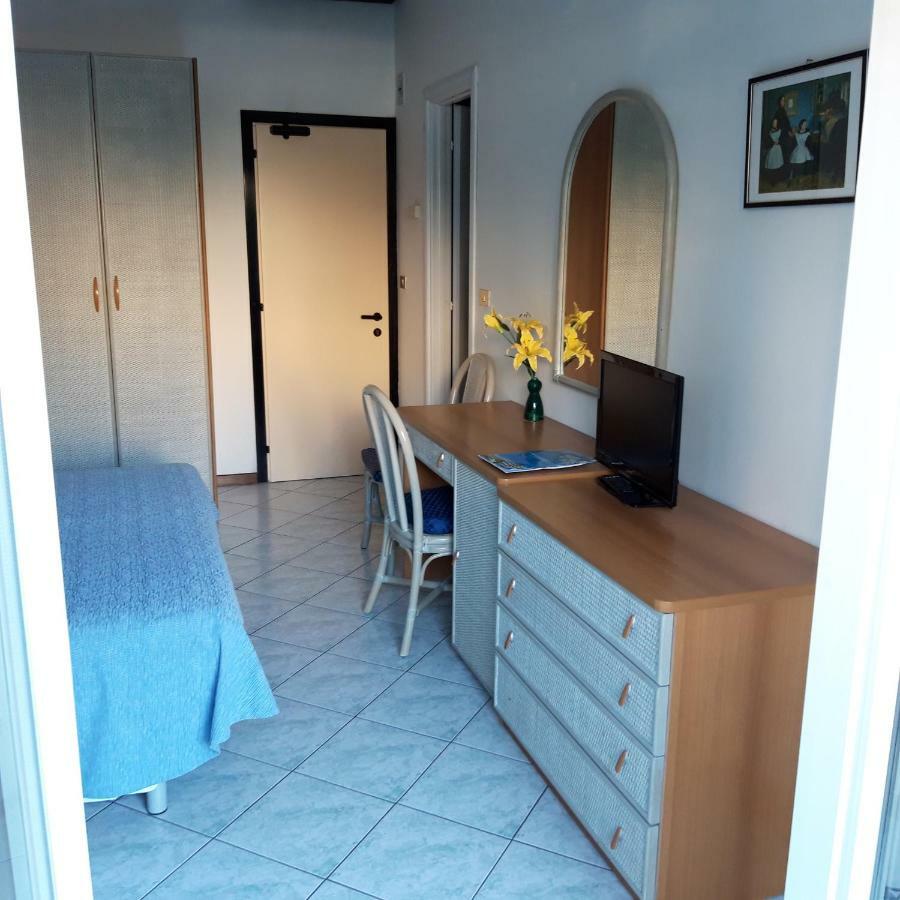Hotel Majestic Gabicce Mare Ruang foto